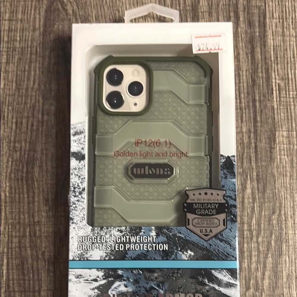 Green Military-Grade Protective Phone Case with Reinforced Corners